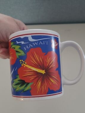 Hilo Hattie 1997 Island Heritage Mug Vintage